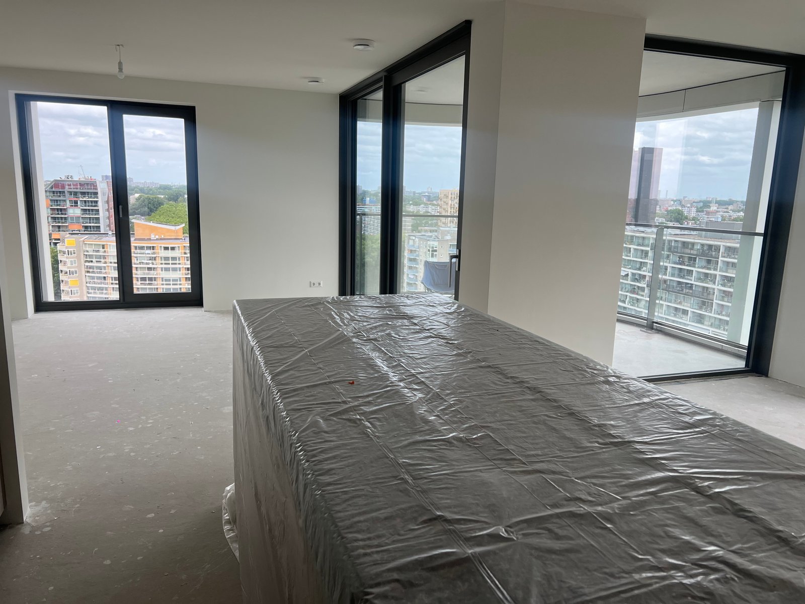 Appartement Rotterdam – Renovlies  Schilderwerk 130 m2 – foto 1